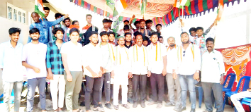 సమావేశంలో మాట్లాడుతున్న రెడ్డి సాహెబ్‌