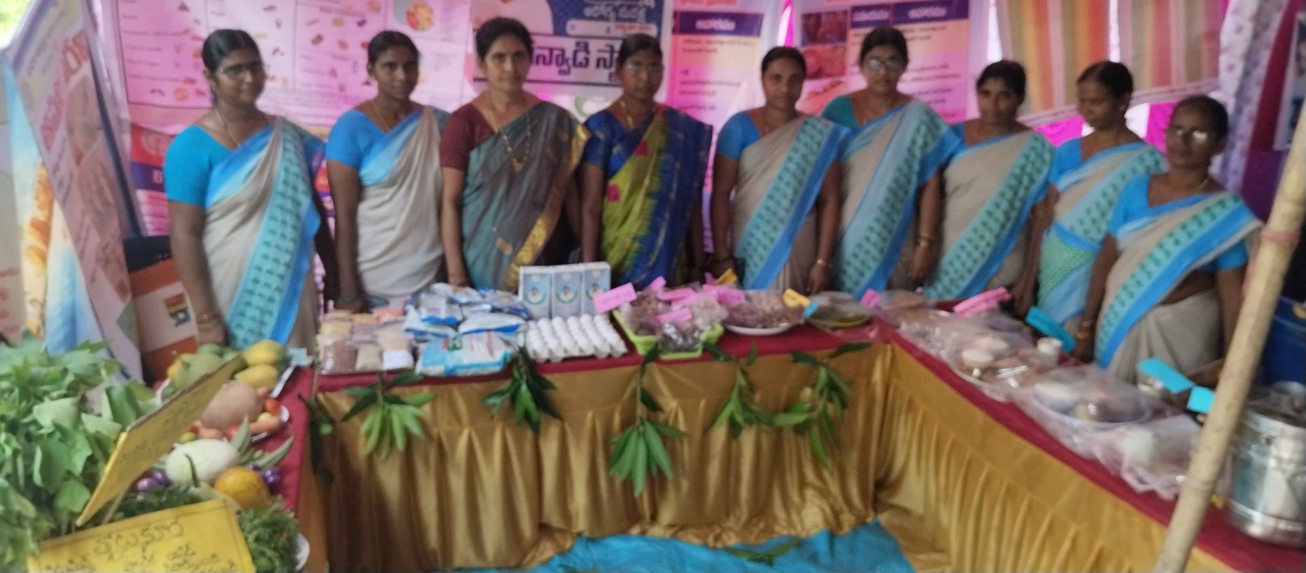 ప్రత్యేక ఆకర్షణగా అంగన్‌వాడీ స్టాల్‌
