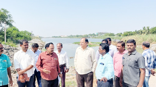 కుందేరు పనులు పరిశీలించిన బలరాం 