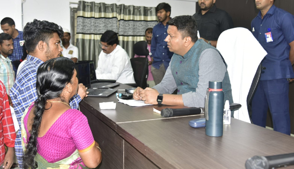 సమస్యలకు తక్షణ పరిష్కారం