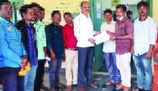 . మాతృభాష వాలంటీర్ల వినతి