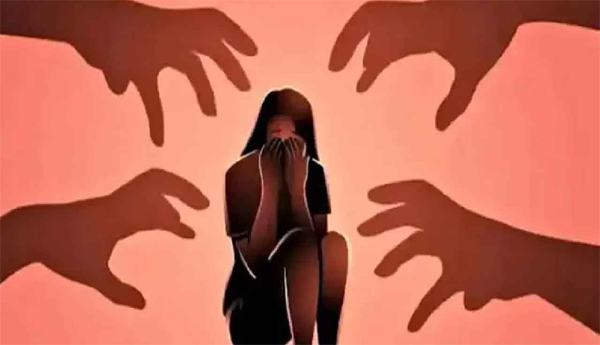 Four-policemen-sexually-assaulted-the-girl