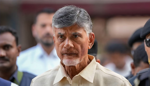 /The-Supreme-Court-adjourned-the-hearing-of-Chandrababu-Quash-Petition-till-tomorrow