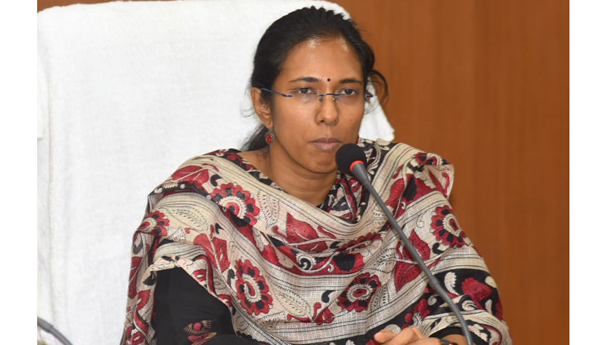 అసంఘటిత రంగ కార్మికులందరికీ గుర్తింపు కార్డులు