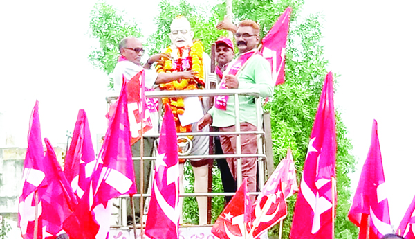 బిజెపి మతోన్మాద పాలనకు వ్యతిరేకంగా పోరాడాలి