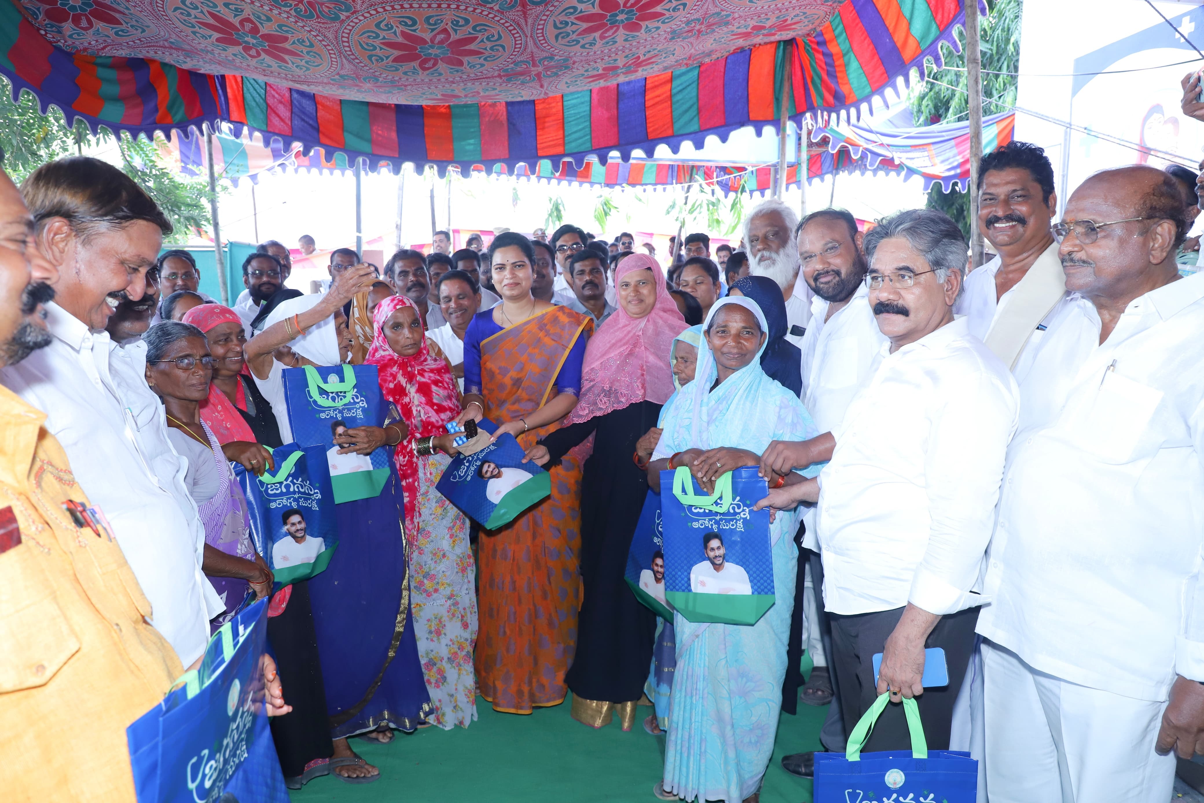 10 రోజుల్లో 13.7 లక్షల ఓపీ సేవలు