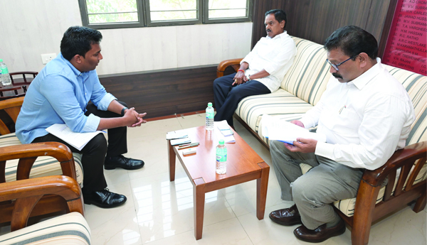 అభివృద్ధి పనులపై కలెక్టర్‌తో డిప్యూటీ సిఎం