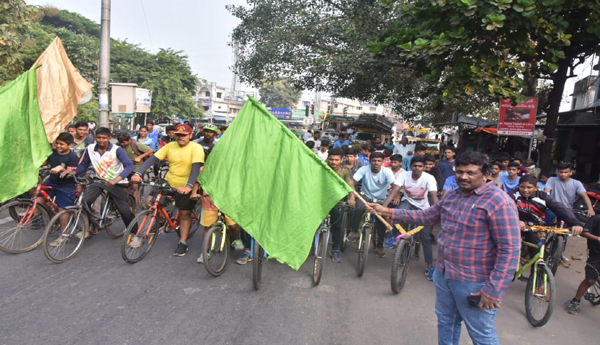 cycle-rally-start-in-vzm