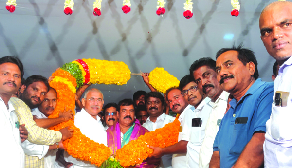 కులగణనతో బిసిలకు రాజకీయ ప్రాధాన్యత