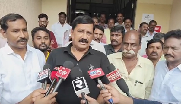 former-minister-ganta-visit-skill-development-center