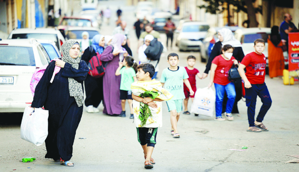 Leaving-everything-to-the-relief-camps