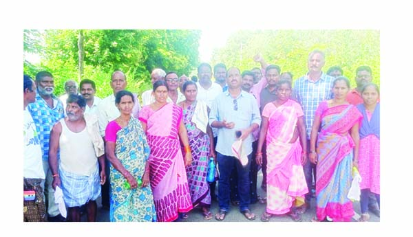 పేదల భూములను అటవీ శాఖకు అప్పగించొద్దు