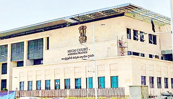 Today-tomorrow-SI-Mains-exams-remain-as-they-are-High-Court