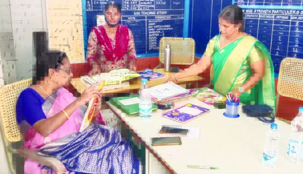 బాలికలు నూరు శాతం ఉత్తీర్ణత సాధించాలి