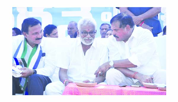 కడుబండికి అభినందనలు వెల్లువ