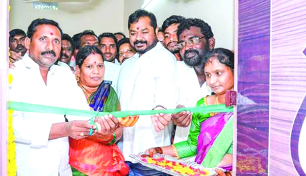 సచివాలయాలతోనే సుపరిపాలన సాధ్యం