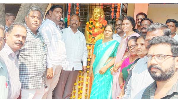  అబ్దుల్‌ కలాం విగ్రహం ఆవిష్కరణ