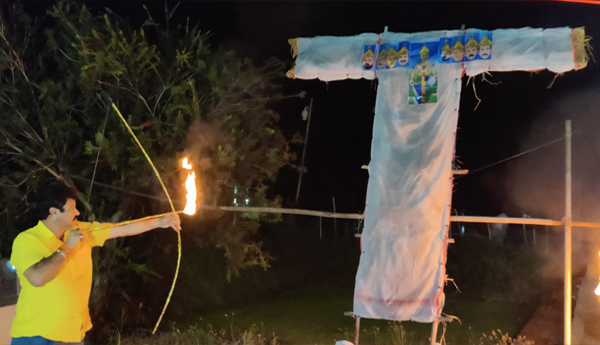 Burning-effigy-of-Jaganasura-at-Kalapudi