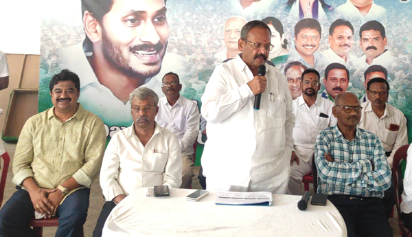  పైడితల్లి జాతర నాటికి రహదారి పనులు పూర్తి