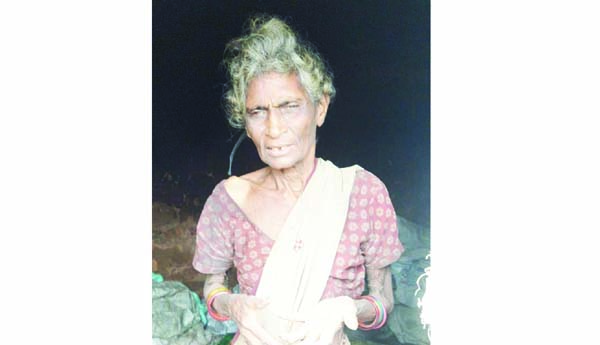 ఆధార్‌ లేక.... ఆసరాలకు నోచుకోక