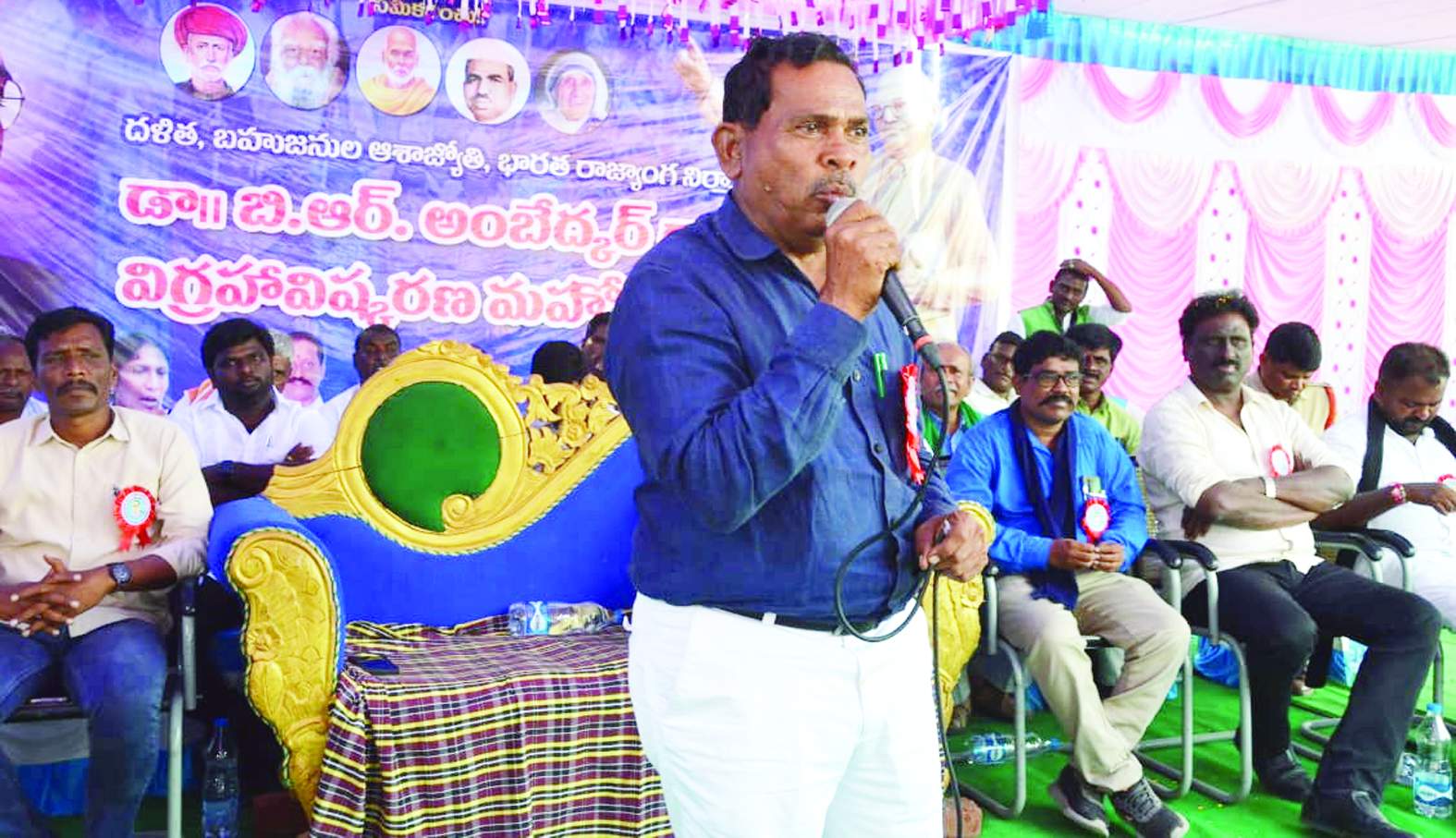 సమావేశంలో మాట్లాడుతున్న విక్టర్‌ ప్రసాద్‌