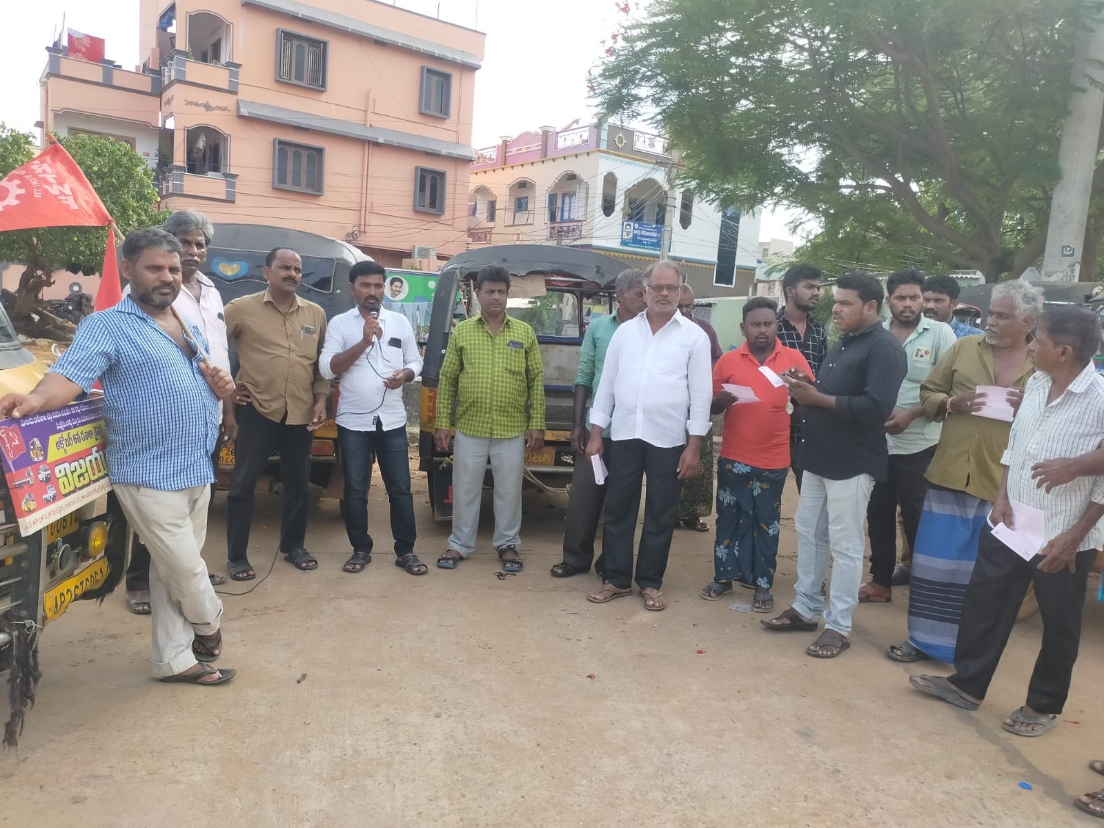 కావలికి చేరిన ప్రచార జీపుజాతా