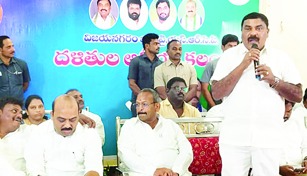 విజయ ఢంకా మోగించాలి