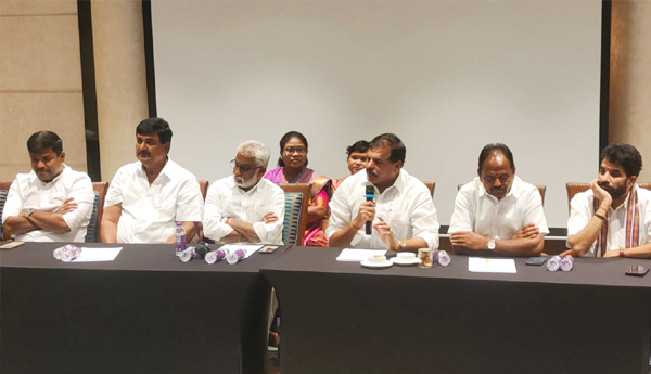 minister-botsa-comments-on-Oct-26-bus-yatra
