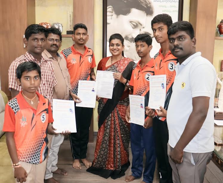 అభినందించిన క్రీడాశాఖ మంత్రి ఆర్కేరోజా