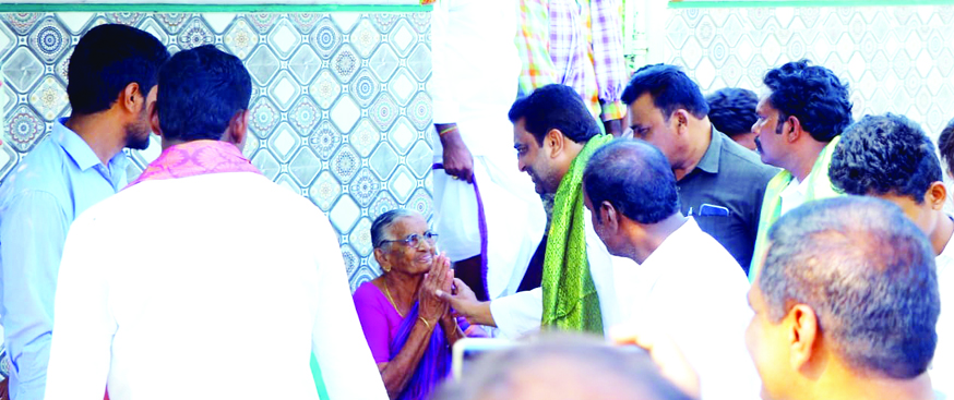 గుత్తికొండలో ప్రతి ఇంటికీ తాగునీరందిస్తాం