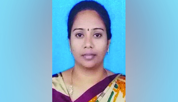 తెలుగులో శాలినికి డాక్టరేట్‌