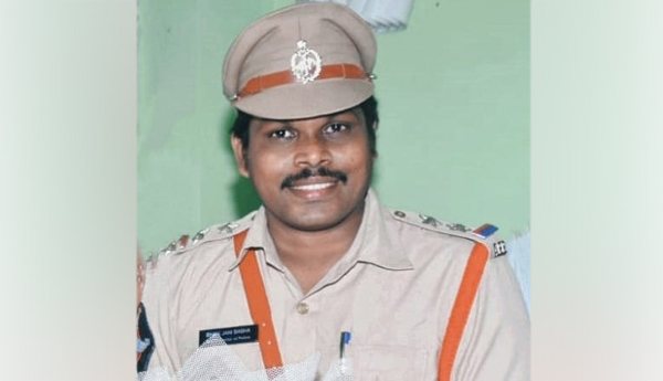 సెలవులకు వెళ్ళేవారు జాగ్రత్తలు తీసుకోవాలి