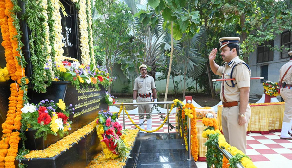 police-Commemoration-Day-eluru
