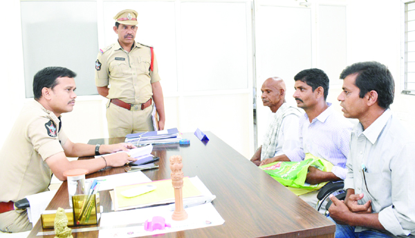 సమస్యలకు పరిష్కార మార్గం.. స్పందన