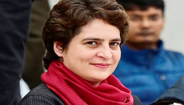 EC-notices-to-Priyanka-Gandhi