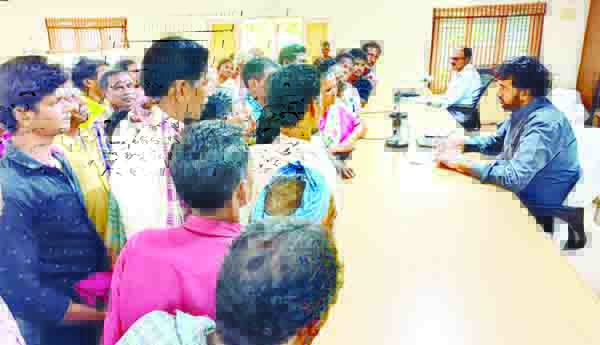 స్పందనకు 50 అర్జీలు