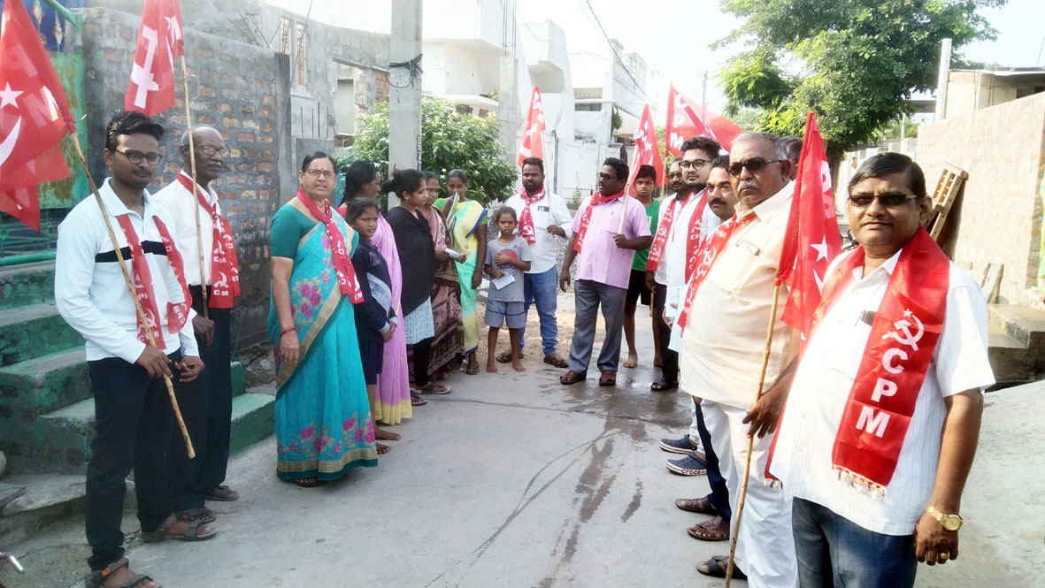 పొలాలకు నీళ్లులేవు.. మాకు పనుల్లేవు..