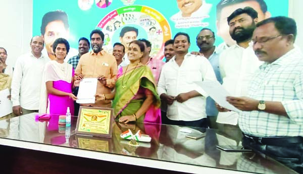 వాలంటీర్ల భర్తీపై వైసిపిలో అసంతృప్తి