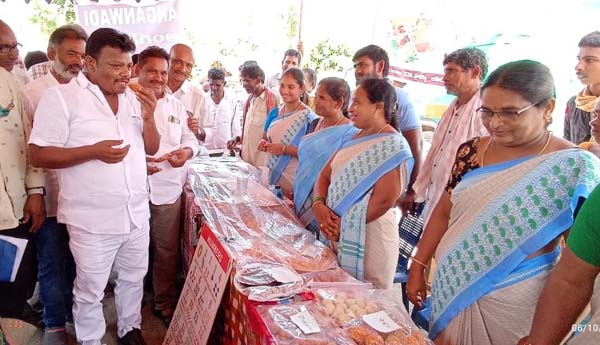 ఆరోగ్య సురక్ష వైద్య శిబిరం కలెక్టర్‌ తనిఖీ