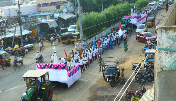 /Space-walk-in-Sullurpet