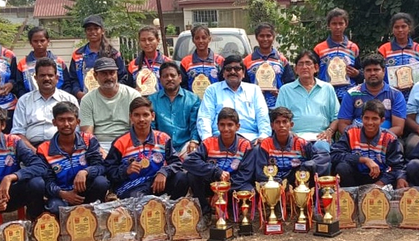 పోటీల్లో నెగ్గి.. విజయకేతనం ఎగరేసి!