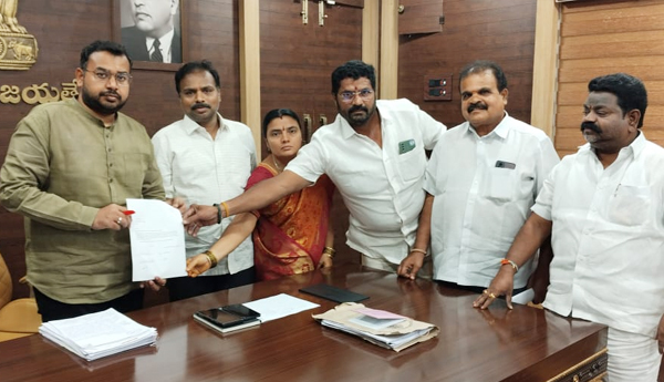 standing-committee-protest