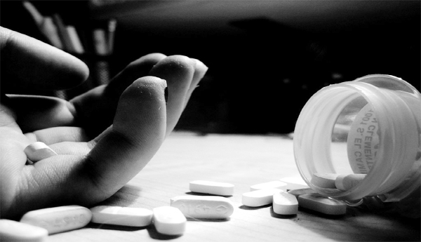 Father-committed-suicide-by-taking-sleeping-pills-to-his-daughters