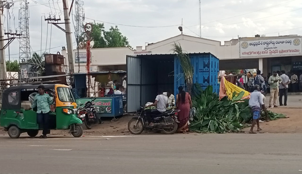 unofficial-shops-in-errakuntla