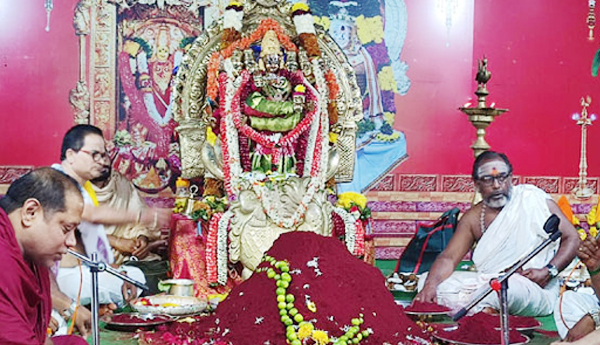 Vijayawada-Durgamma-in-Gayatri-Devi-decoration