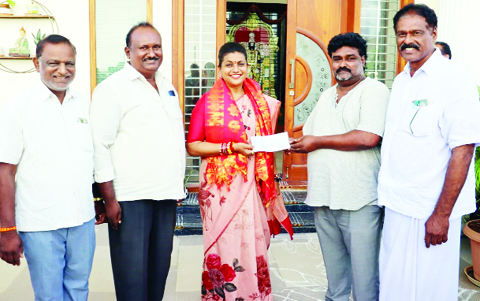 సీఎం సహాయ నిధి చెక్కు పంపిణీ