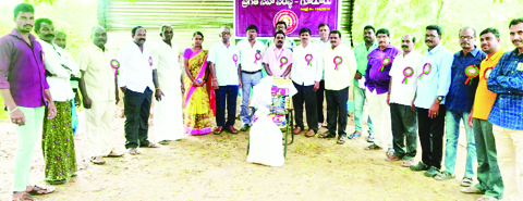 క్యాన్సర్‌ బాధితురాలికి చేయూత
