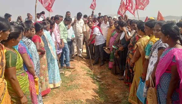 ఫలించిన పేదల పోరాటం