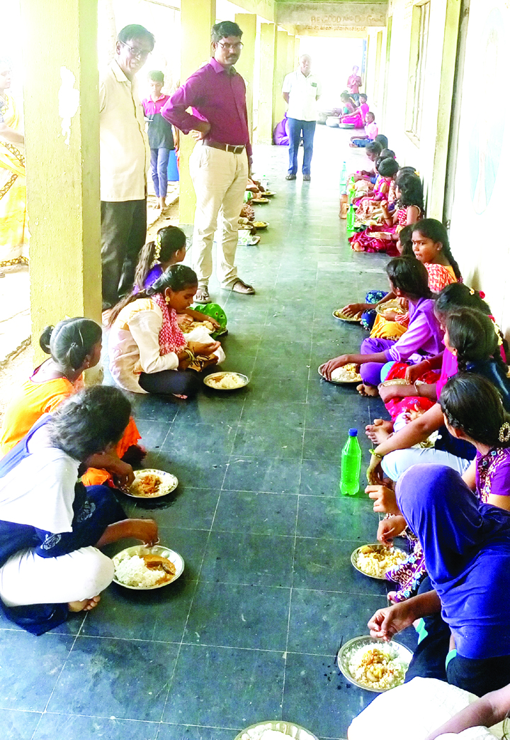 మధ్యాహ్న భోజనం తనిఖీ