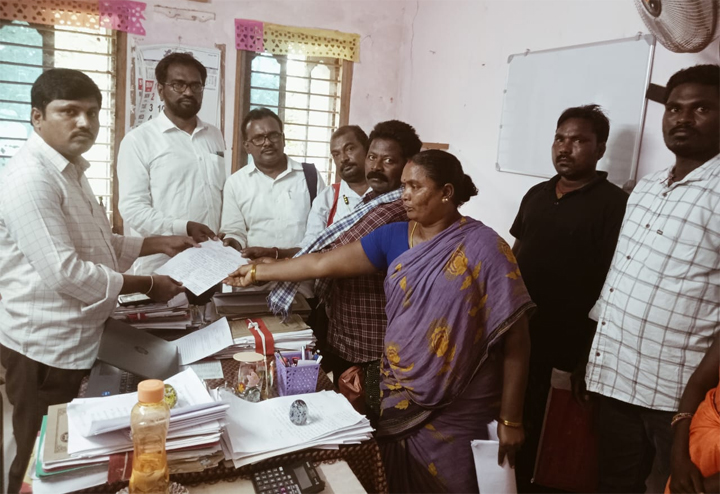 పేదల సాగు భూములకు పట్టాలివ్వాలి